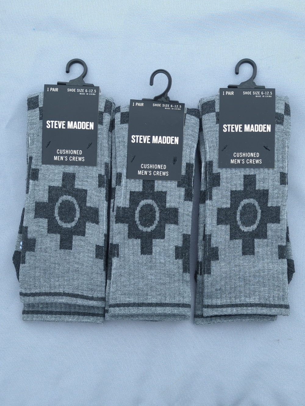 3PAIR BUNDLE + STEVE MADDEN CUSHIONED CREW SOCKS